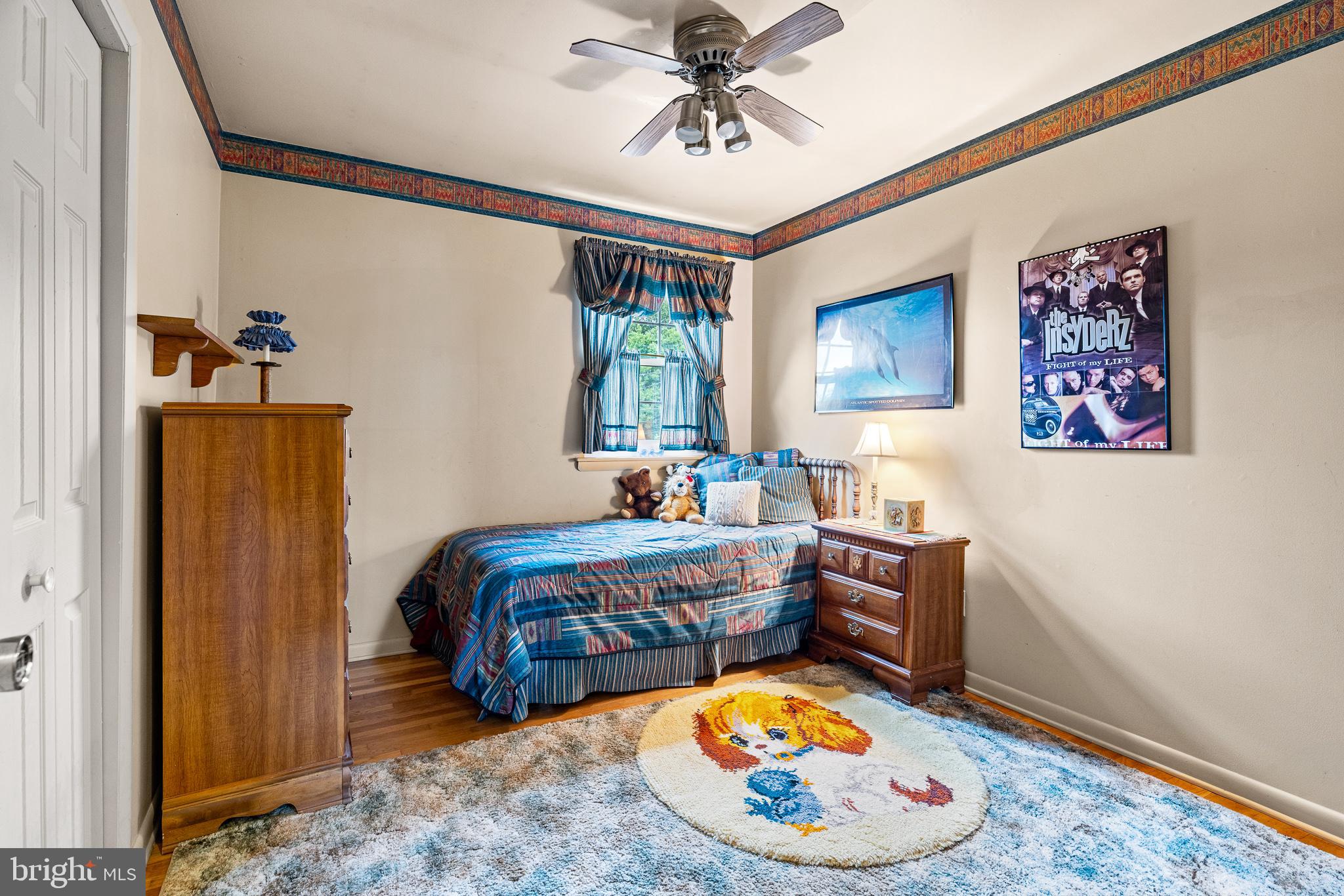 18 Whitfield Road Newark, DE 19711 - Photo 26 of 27 a bed room with a bed and a fish tank