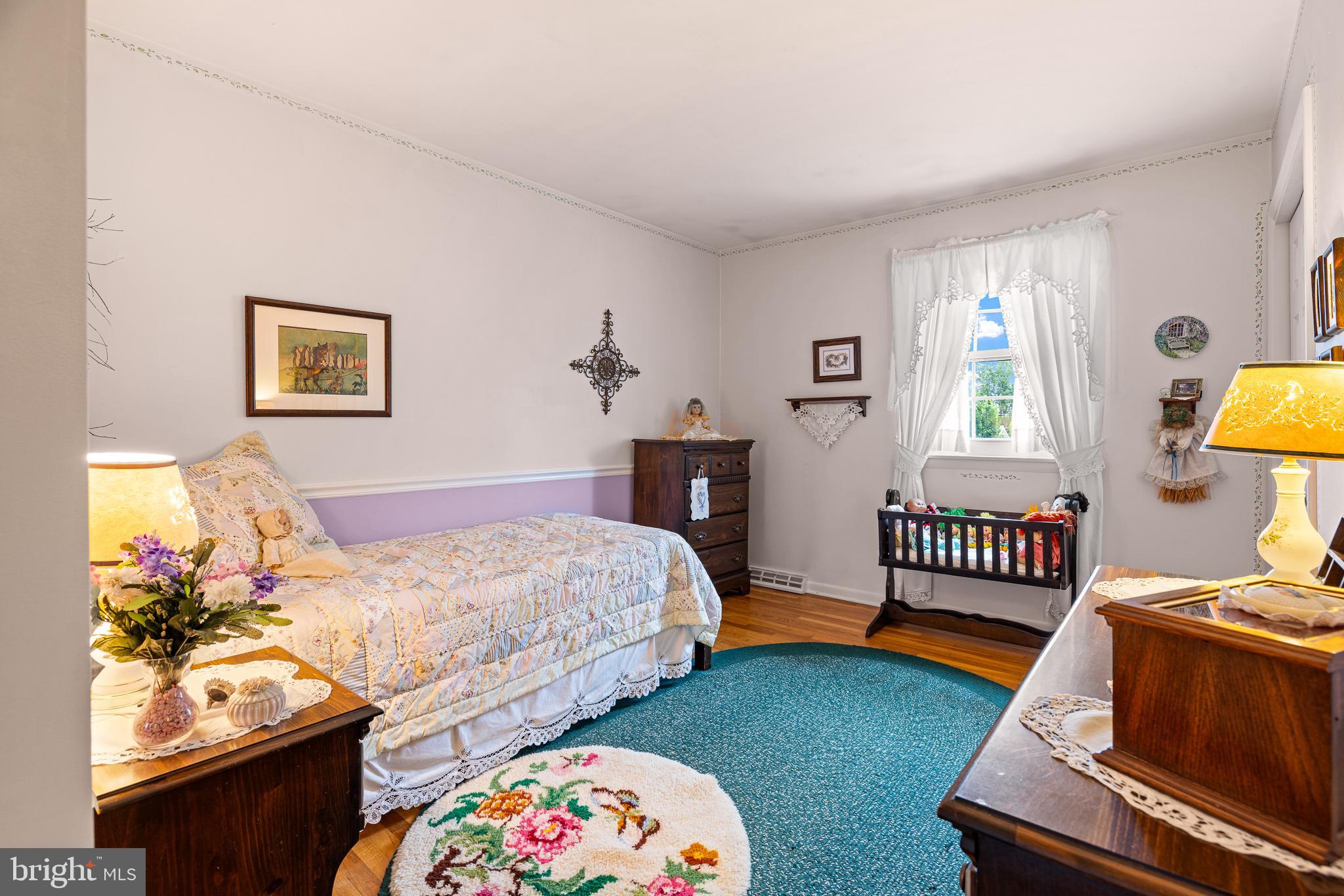 18 Whitfield Road Newark, DE 19711 - Photo 27 of 27 a bedroom with two beds and a dresser