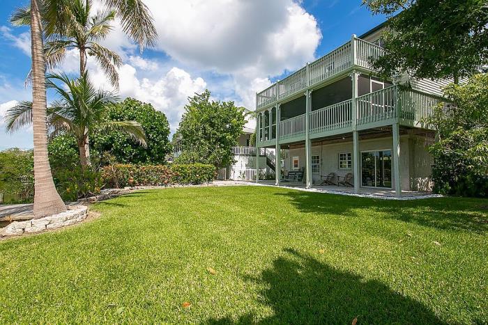 115 Burns Road Terra Ceia, FL 34250 - Photo 21 of 27