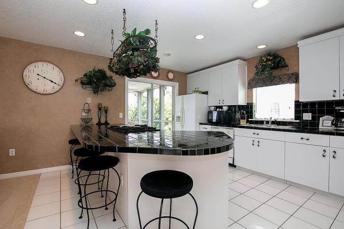 115 Burns Road Terra Ceia, FL 34250 - Photo 3 of 27