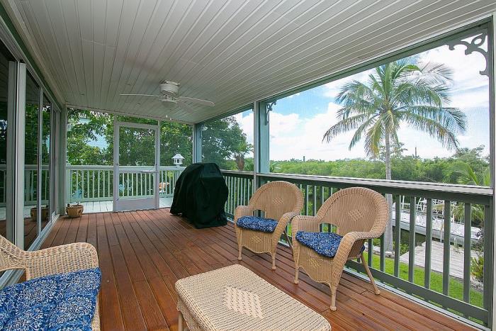 115 Burns Road Terra Ceia, FL 34250 - Photo 7 of 27