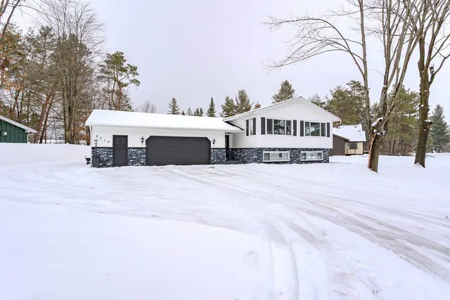 $246,900 | 2710 Crescent Drive, Merrill, WI 54452