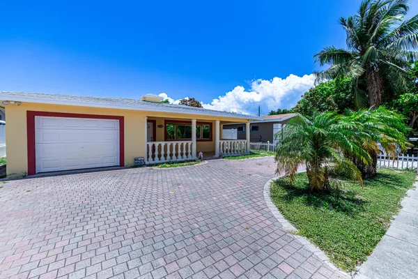 $3,500 | 3730 Northeast 13th Terrace, Pompano Beach, FL 33064