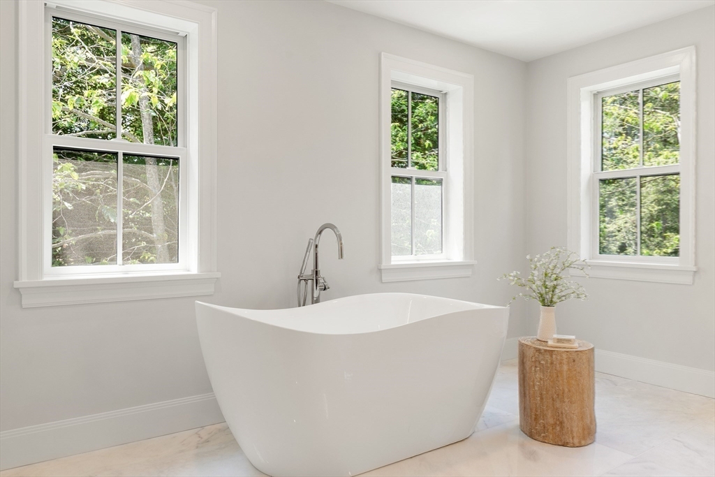 22 Constitution Road Lexington, MA 02421 - Photo 20 of 37
