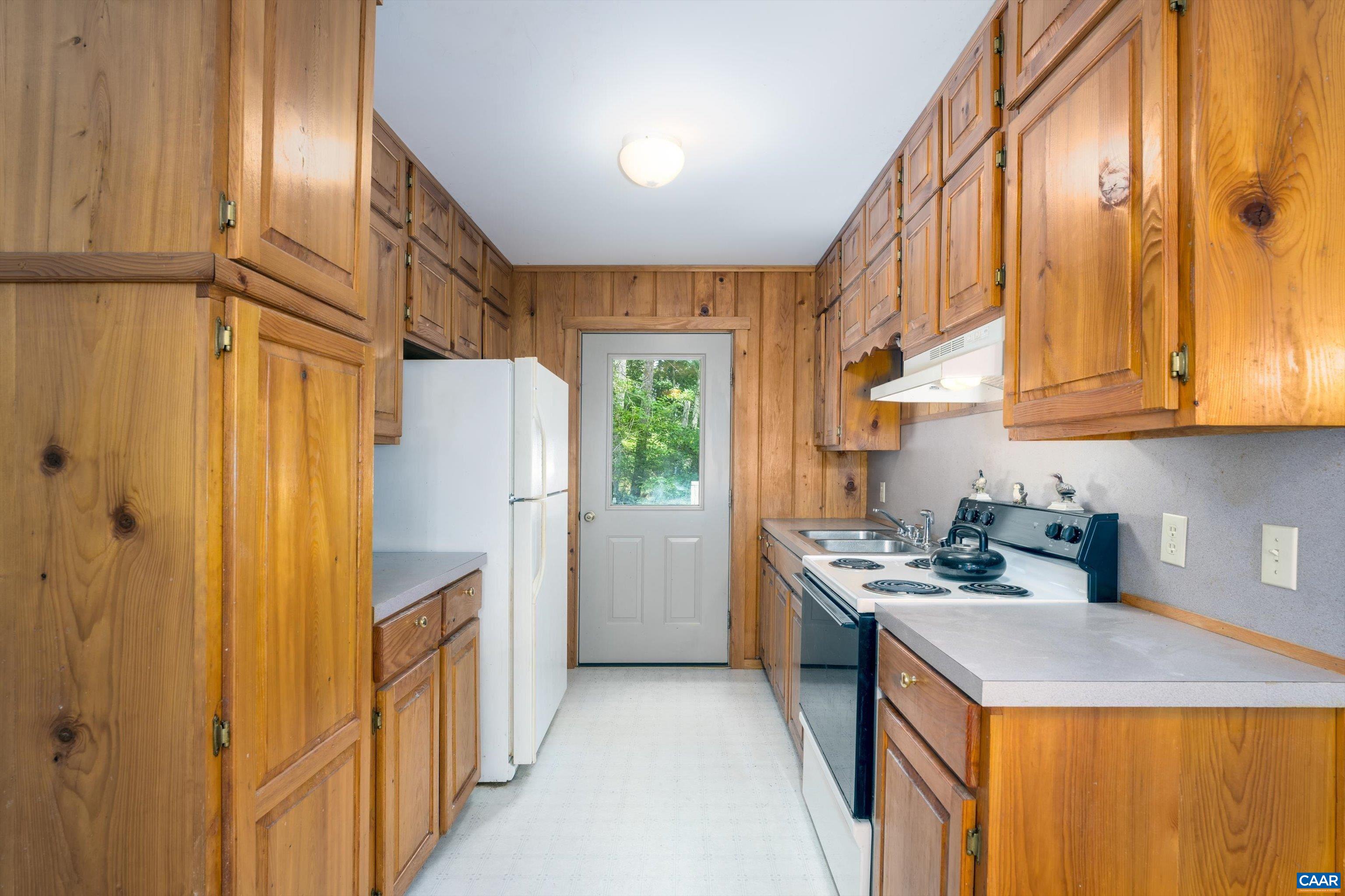 290 Crooked Spur Road Millboro, VA 24460 - Photo 3 of 29 Gallery Image 3
