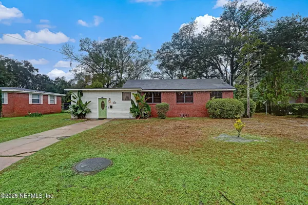 $2,000 | 1744 Debutante Drive, Jacksonville, FL 32246