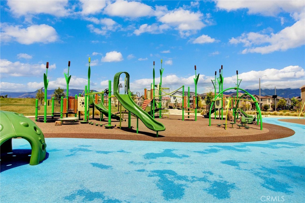 2497 Gunner Ridge Way Rialto, CA 92377 - Photo 43 of 49 a view of a park