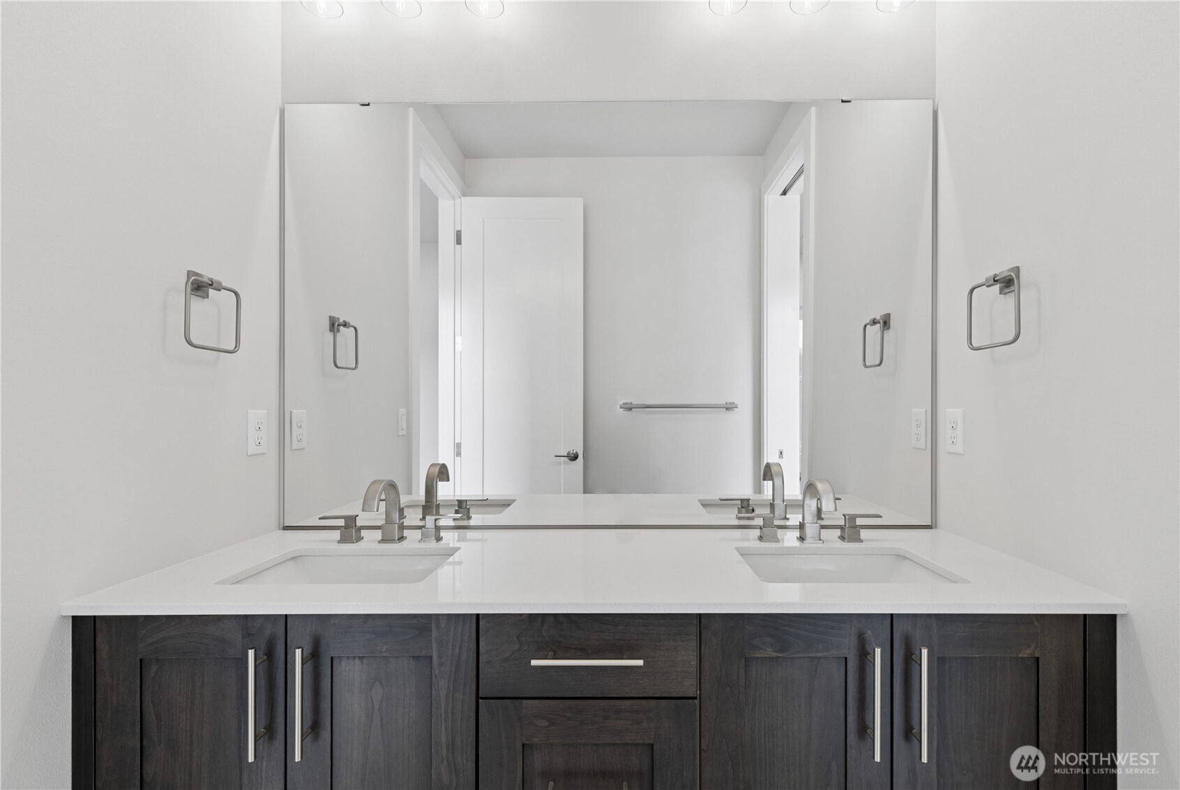 18809 99th Place Northeast, Unit B Bothell, WA 98011 - Photo 15 of 34