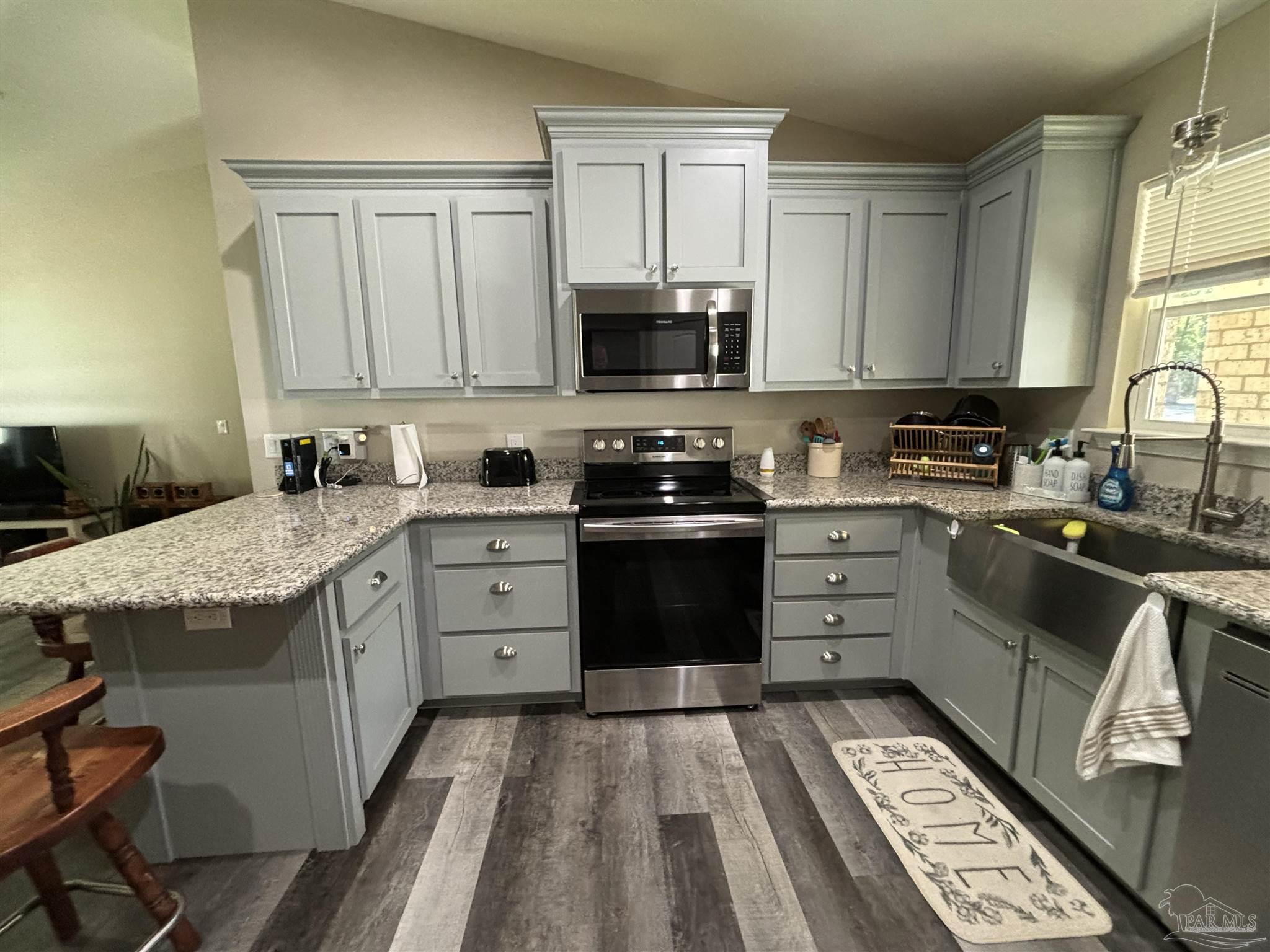 5626 Riviera Drive Milton, FL 32583 - Photo 13 of 27 Gallery Image 13