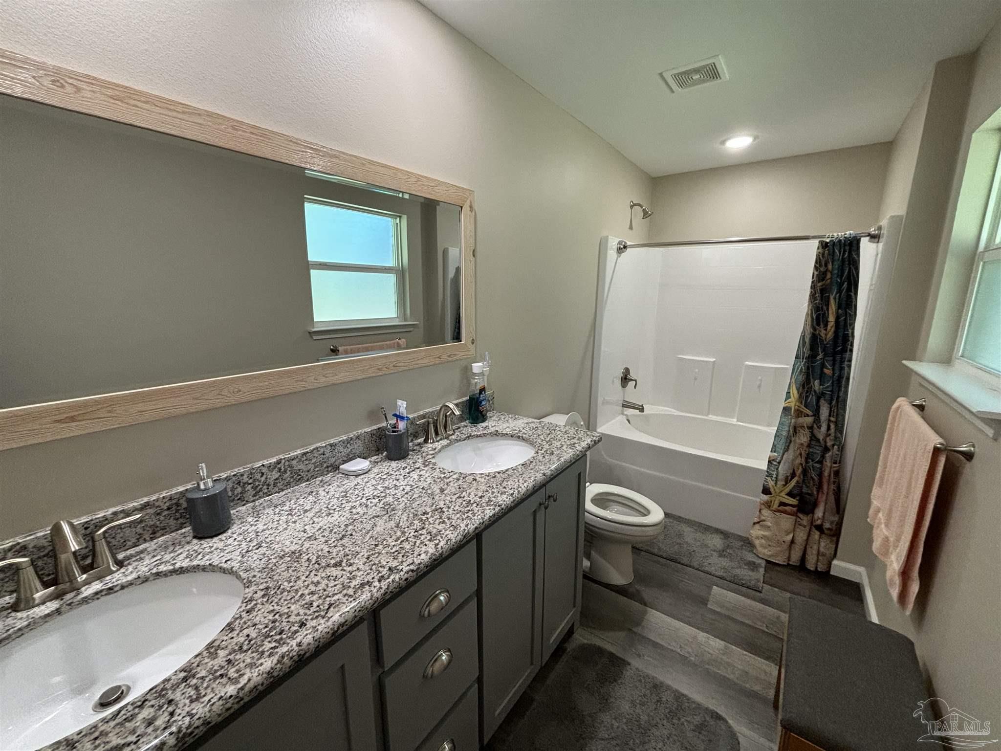 5626 Riviera Drive Milton, FL 32583 - Photo 17 of 27 Gallery Image 17
