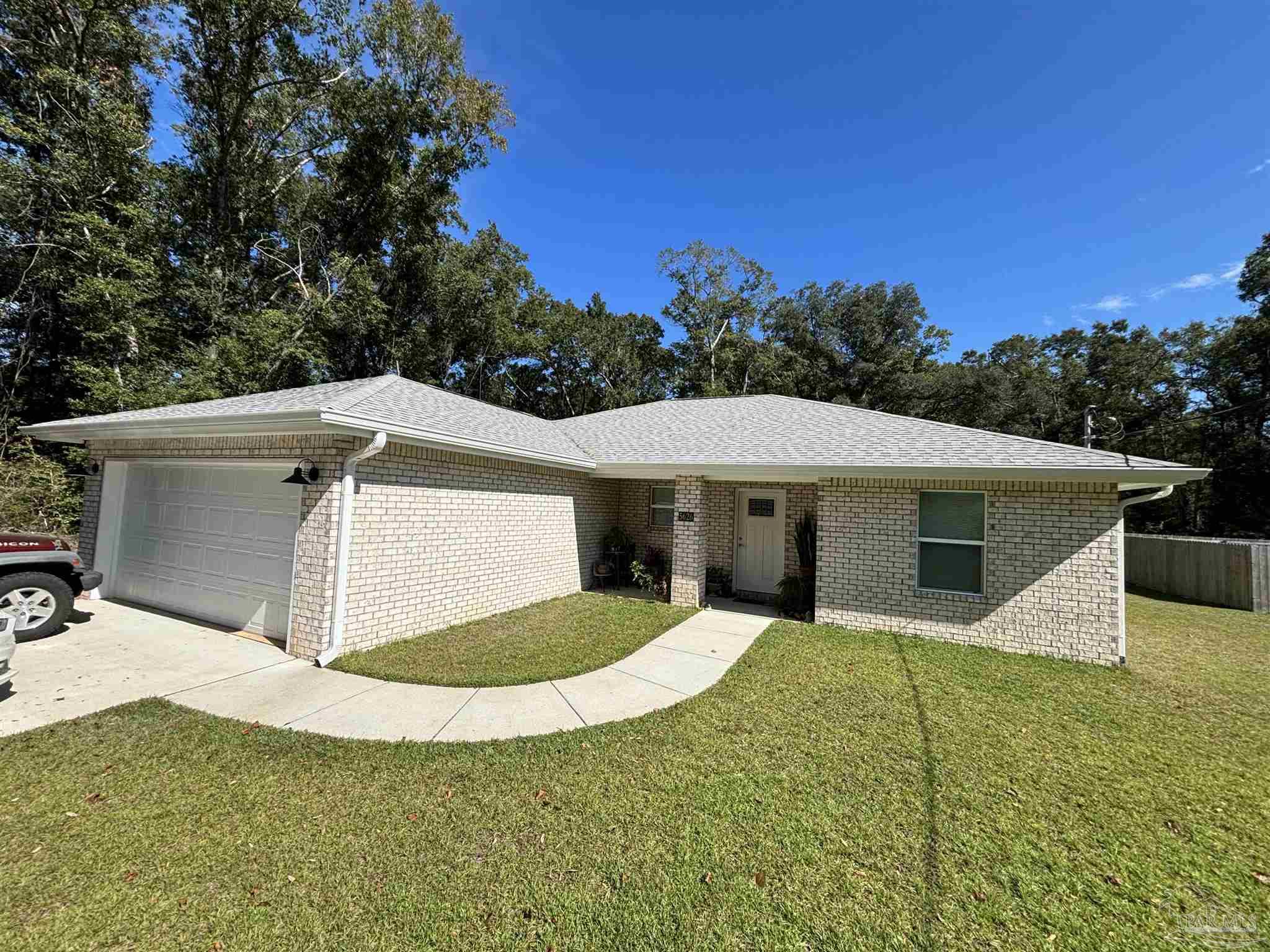 5626 Riviera Drive Milton, FL 32583 - Photo 2 of 27 Gallery Image 2