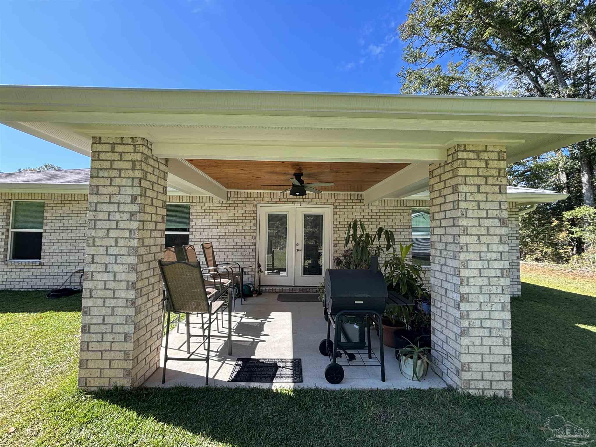 5626 Riviera Drive Milton, FL 32583 - Photo 6 of 27 Gallery Image 6