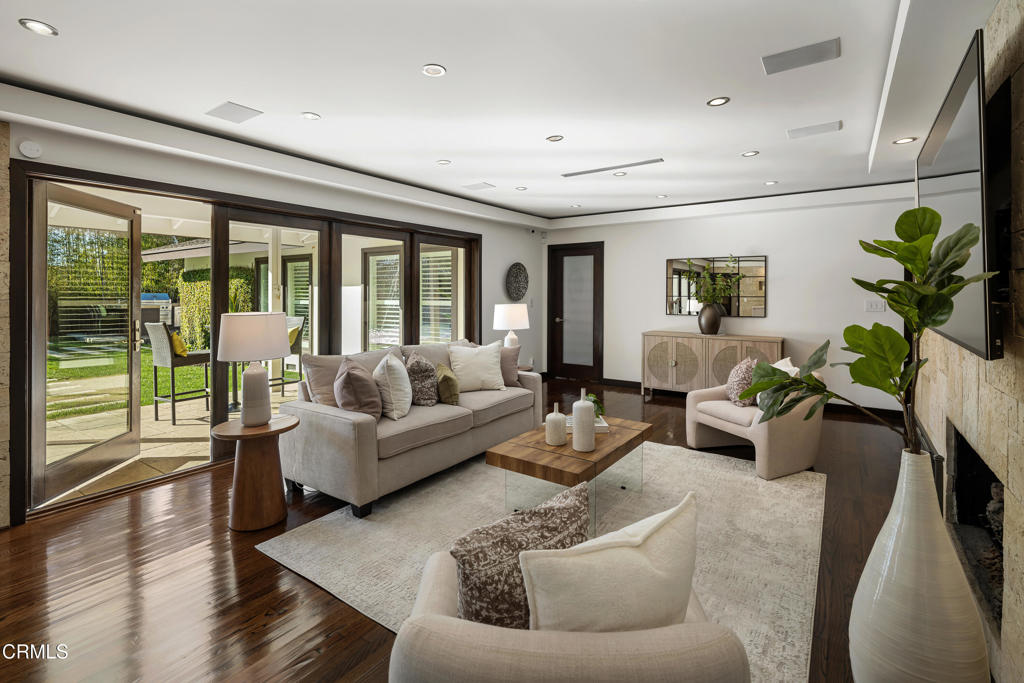 2776 Yorkshire Road Pasadena, CA 91107 - Photo 7 of 76 SSR_2776Yorkshire_012_FLEXMLS