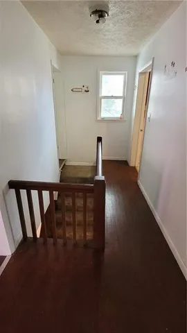 a view of entryway with a window