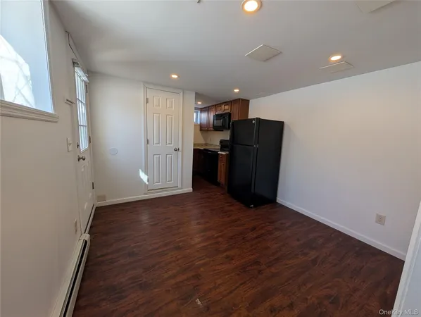 $1,250 | 33 East Vacation Drive, Unit 3, Wappingers Falls, NY 12590