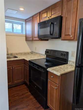$1,250 | 33 East Vacation Drive, Unit 3, Wappingers Falls, NY 12590