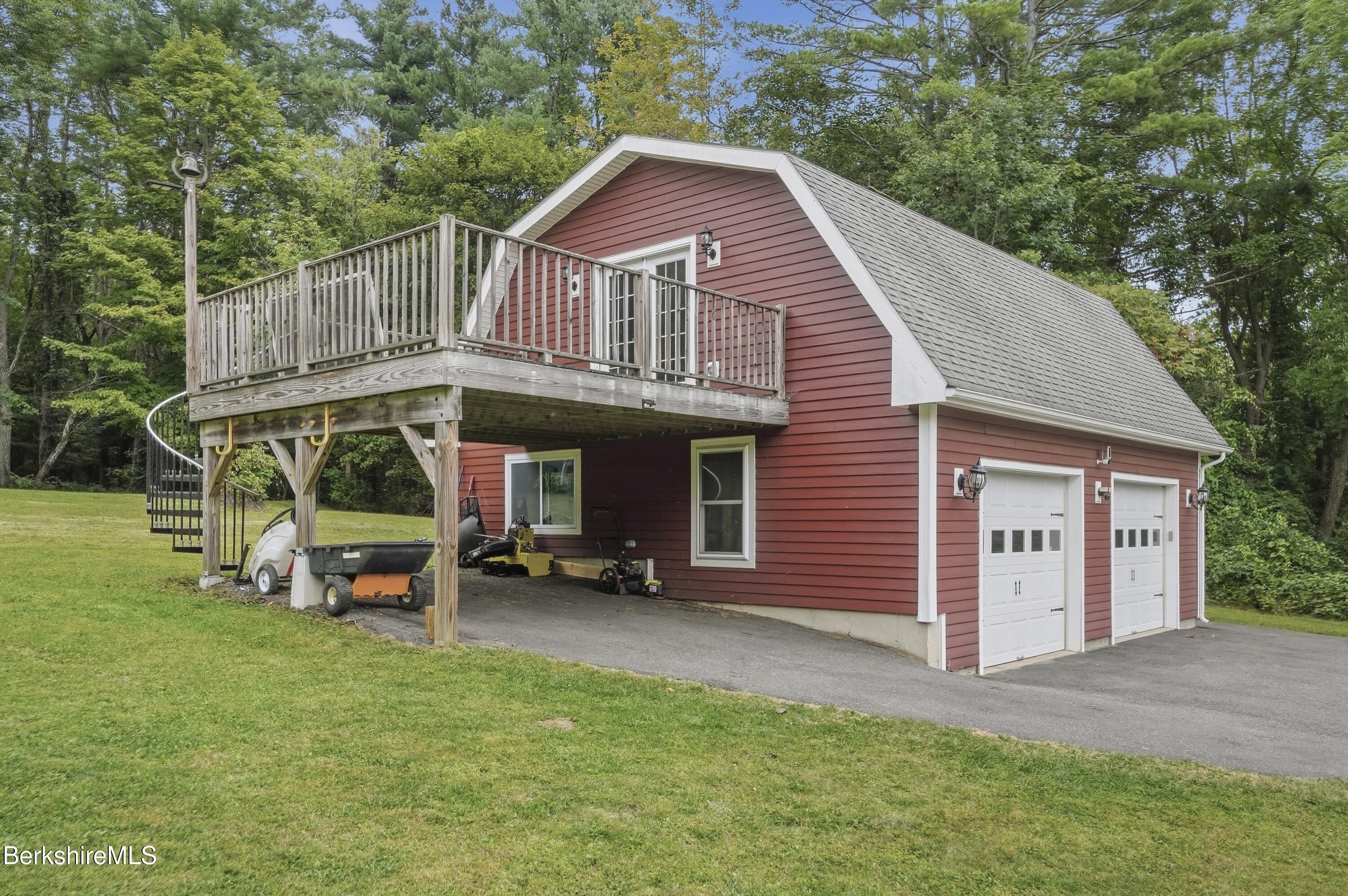 332 Hancock Road Pittsfield, MA 01201 - Photo 9 of 52 ADM03159