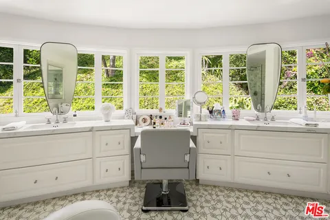 $8,995,000 | 760 North Beverly Glen Boulevard, Los Angeles, CA 90077