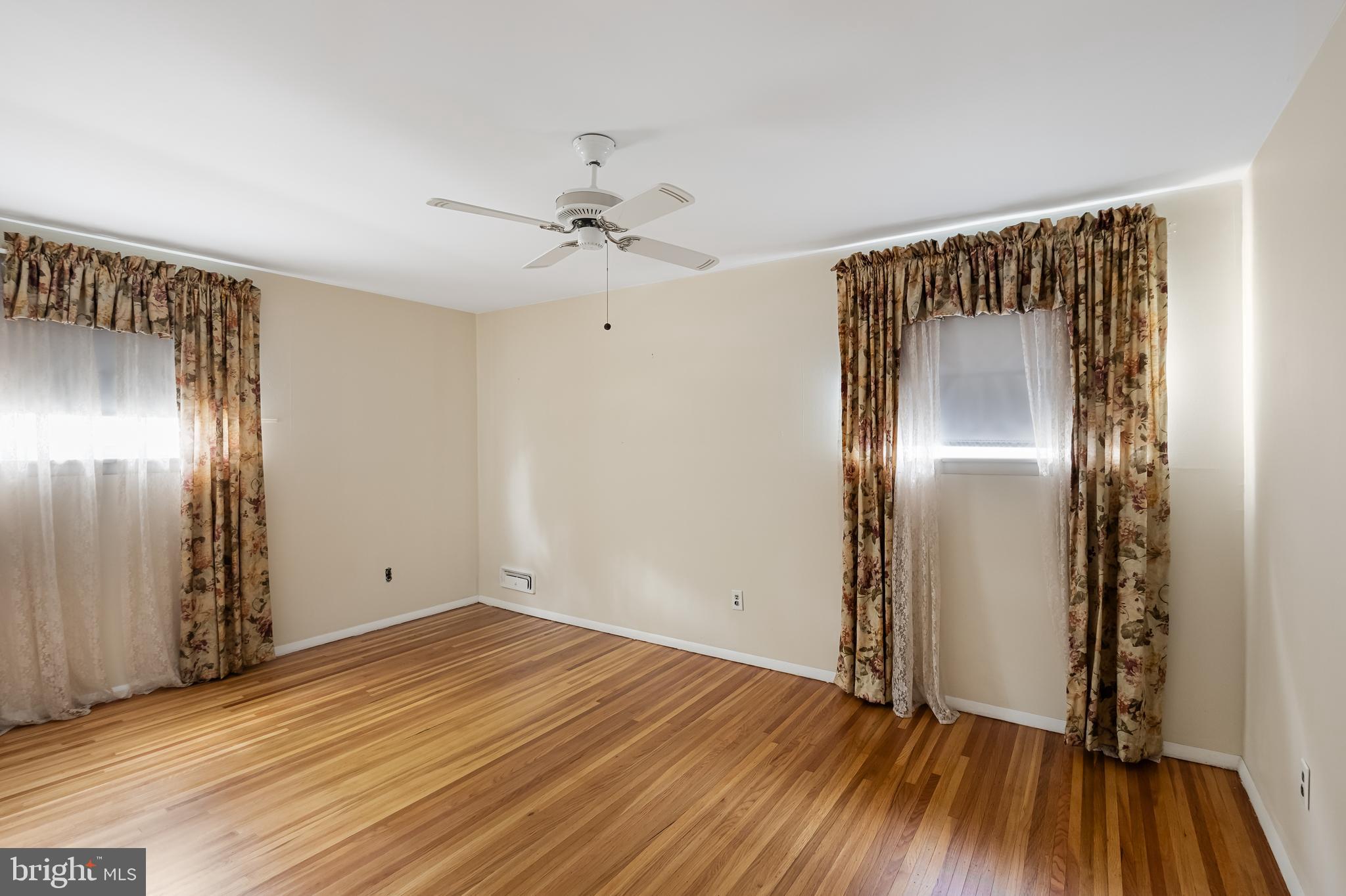 3 Navy Drive Delran, NJ 08075 - Photo 19 of 23 Bedroom 2