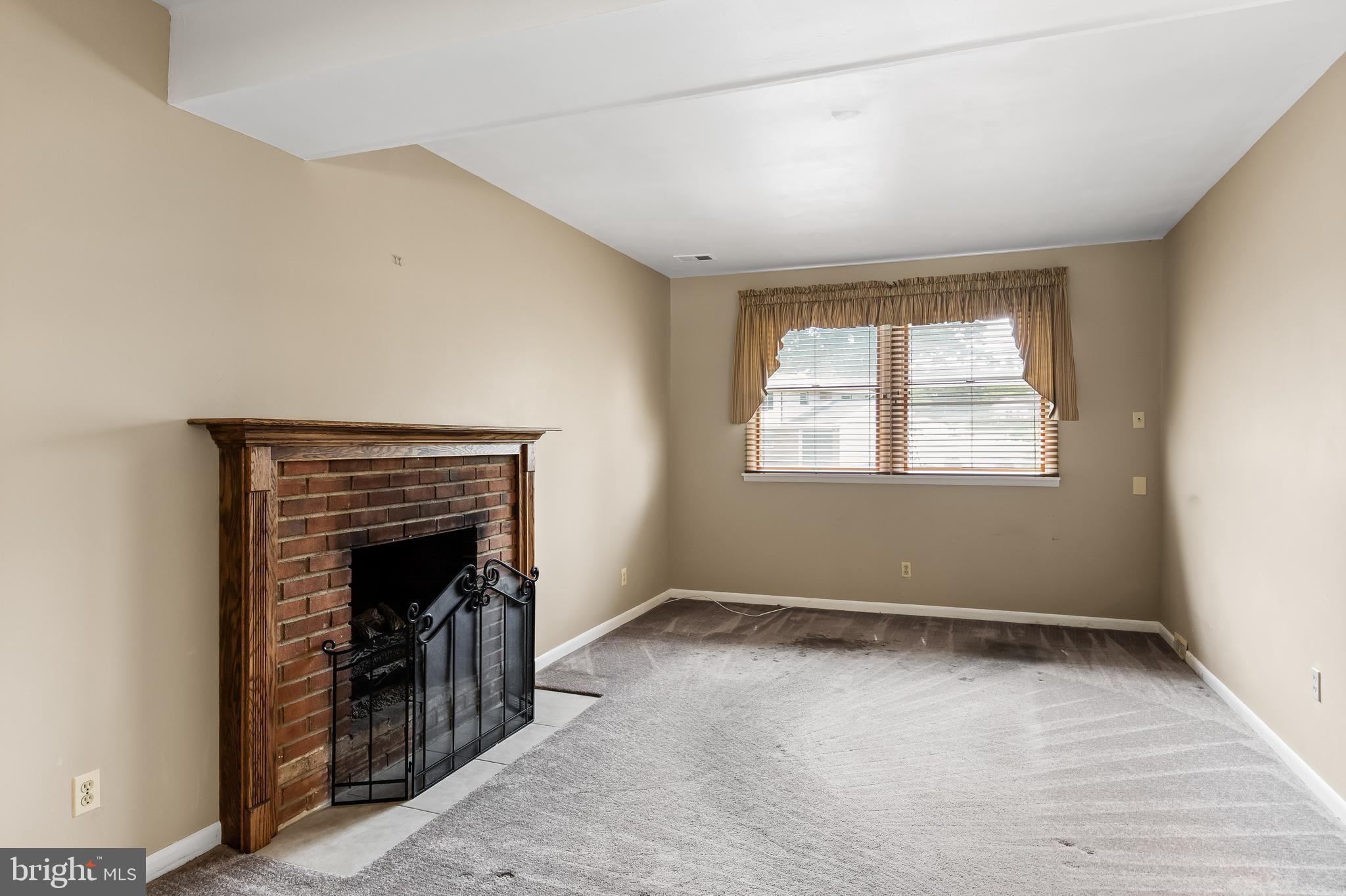 3 Navy Drive Delran, NJ 08075 - Photo 10 of 23 Family Room
