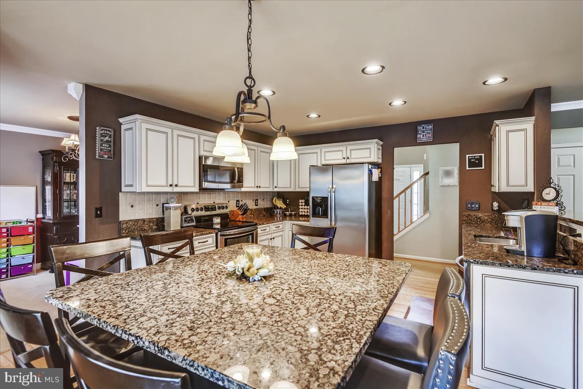 1407 Bush Road Severn, MD 21144 - Photo 18 of 56 Kitchen Dining