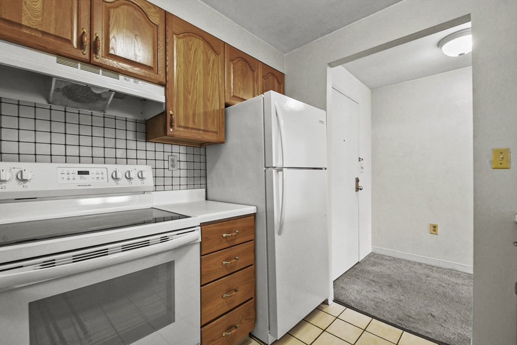 750 Davol Street, Unit 119 Fall River, MA 02720 - Photo 11 of 24