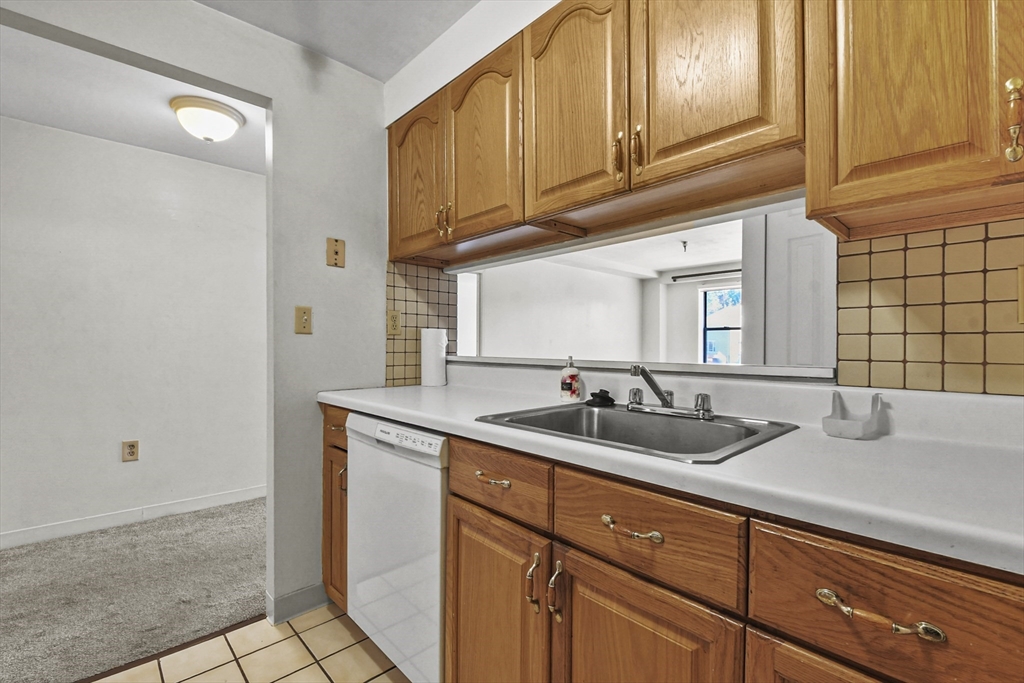 750 Davol Street, Unit 119 Fall River, MA 02720 - Photo 13 of 24