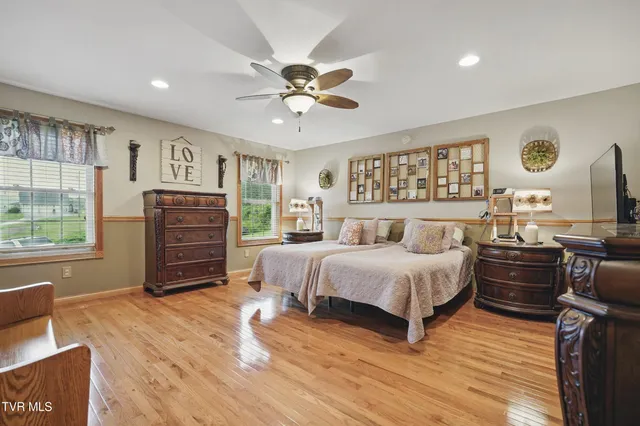 $750,000 | 1124 Elizabethton Highway, Bluff City, TN 37618