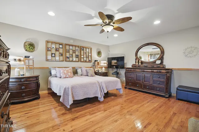 $750,000 | 1124 Elizabethton Highway, Bluff City, TN 37618