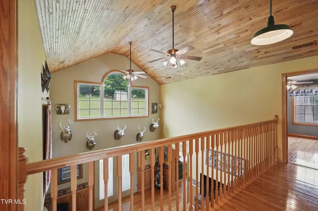 $750,000 | 1124 Elizabethton Highway, Bluff City, TN 37618