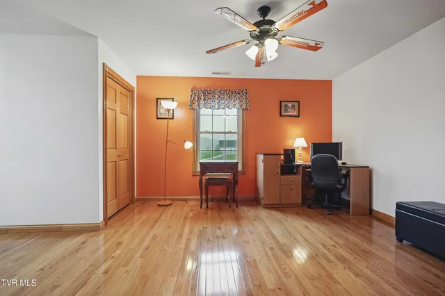 $750,000 | 1124 Elizabethton Highway, Bluff City, TN 37618