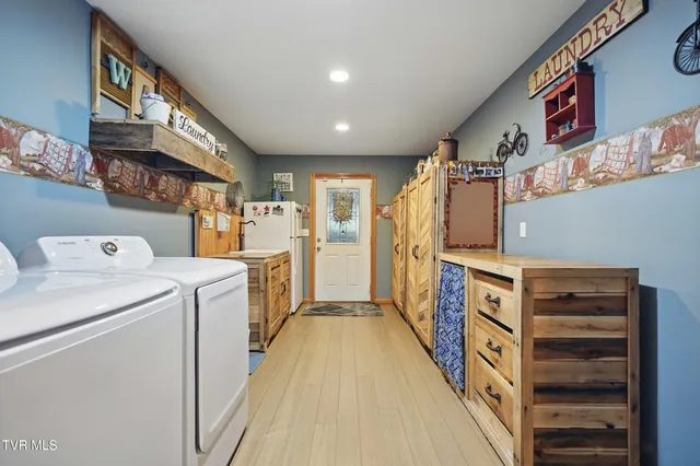 $750,000 | 1124 Elizabethton Highway, Bluff City, TN 37618