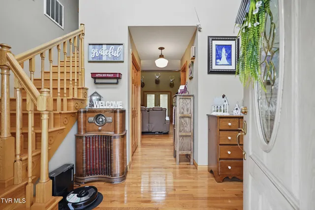 $750,000 | 1124 Elizabethton Highway, Bluff City, TN 37618