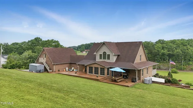 $750,000 | 1124 Elizabethton Highway, Bluff City, TN 37618