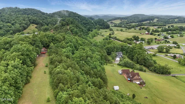 $750,000 | 1124 Elizabethton Highway, Bluff City, TN 37618