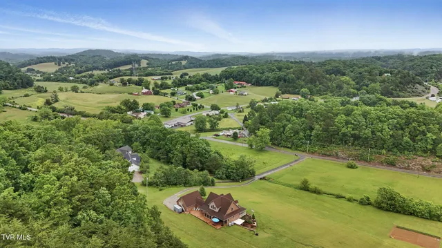 $750,000 | 1124 Elizabethton Highway, Bluff City, TN 37618