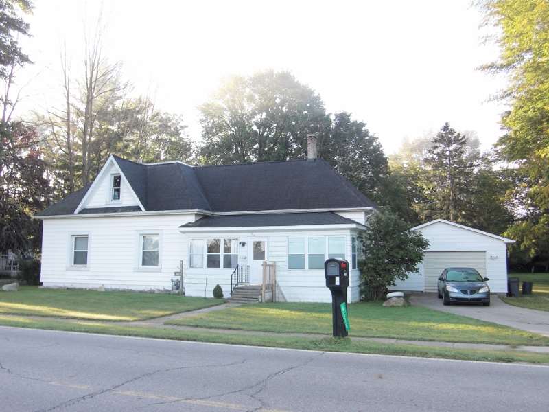 4616 Main Street Applegate, MI 48401 - Photo 1 of 13 31171720.JPG