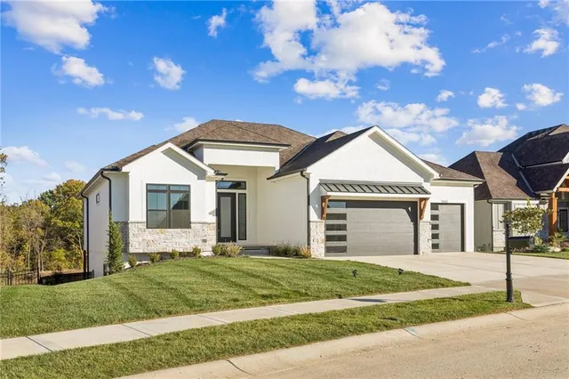 $819,950 | 5146 Northwest 47th Street, Riverside, MO 64150