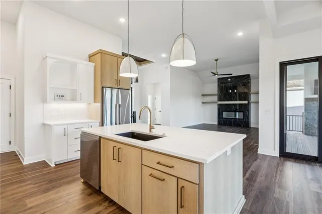 $819,950 | 5146 Northwest 47th Street, Riverside, MO 64150