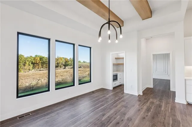 $819,950 | 5146 Northwest 47th Street, Riverside, MO 64150