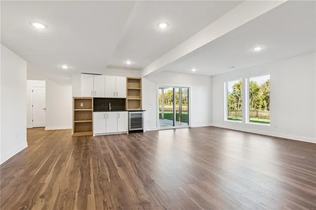 $819,950 | 5146 Northwest 47th Street, Riverside, MO 64150