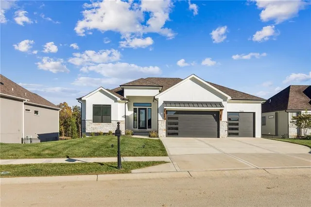 $819,950 | 5146 Northwest 47th Street, Riverside, MO 64150