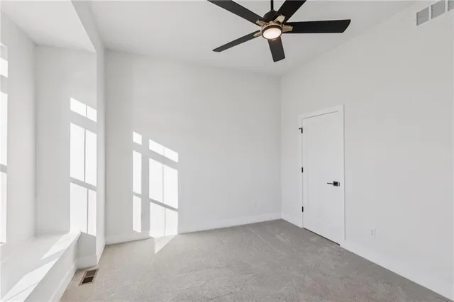 $819,950 | 5146 Northwest 47th Street, Riverside, MO 64150