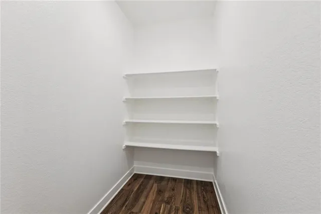 $819,950 | 5146 Northwest 47th Street, Riverside, MO 64150