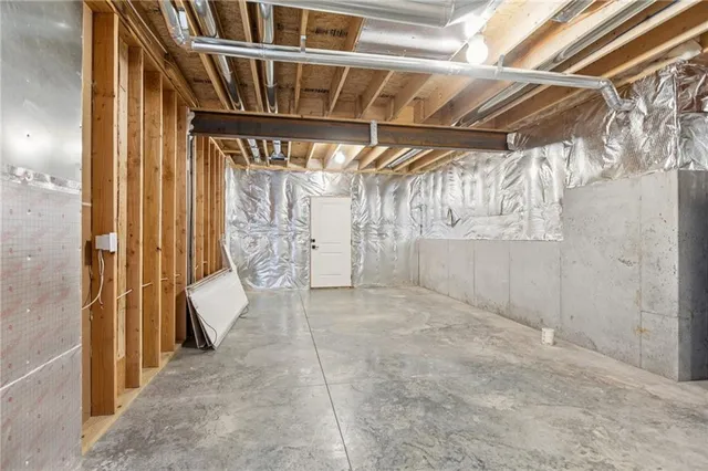 $819,950 | 5146 Northwest 47th Street, Riverside, MO 64150