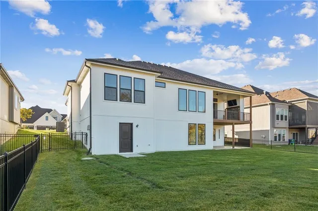 $819,950 | 5146 Northwest 47th Street, Riverside, MO 64150