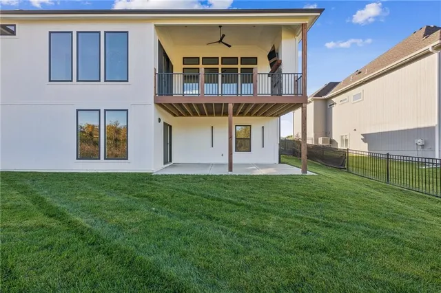 $819,950 | 5146 Northwest 47th Street, Riverside, MO 64150