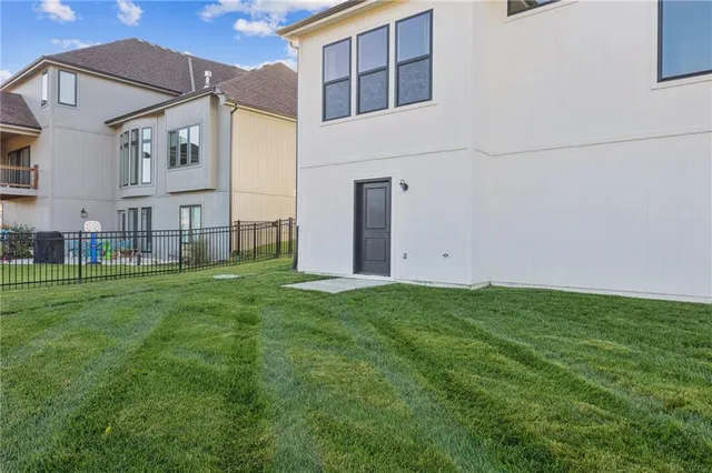 $819,950 | 5146 Northwest 47th Street, Riverside, MO 64150