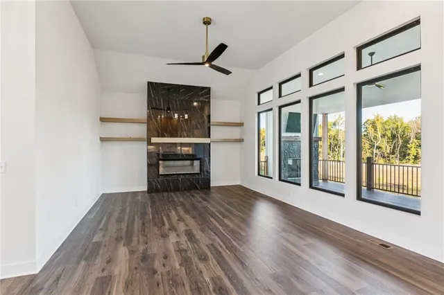 $819,950 | 5146 Northwest 47th Street, Riverside, MO 64150