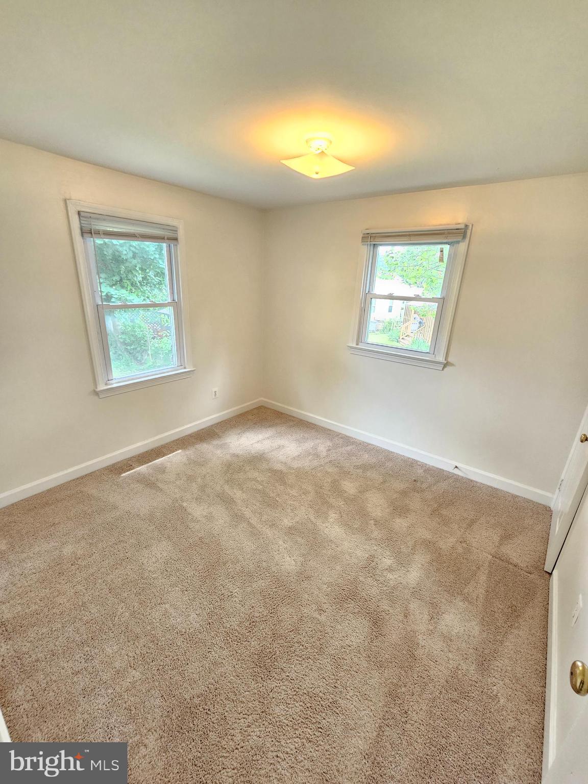 603 Pinewood Road Rockville, MD 20850 - Photo 17 of 32 Primary Bedroom